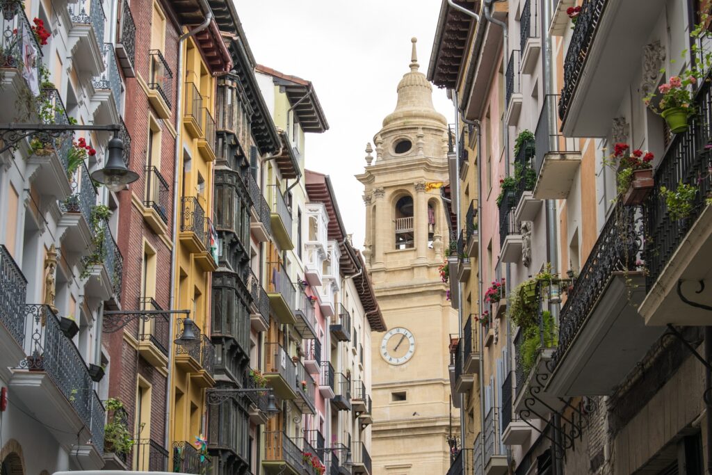 Vuelos baratos a Pamplona